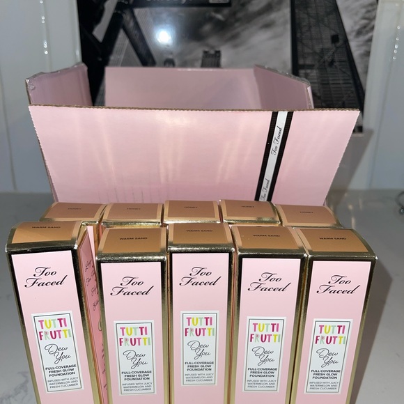 BNIB Too Faced Dew You Foundation Box of 5 shade Honey & 5 shade Warm Sand. - Picture 5 of 5